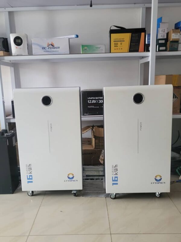 Batteries lithium 16 kWh disponibles chez Besta Solar